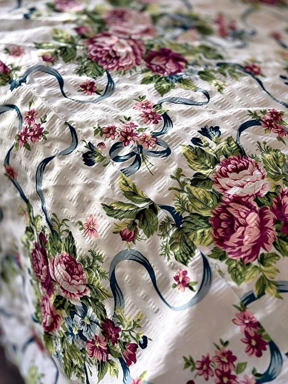 (Queen) Floral Ruffle Cottage Bedspread - Picture 3 of 7